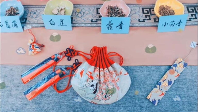 Chengdu: Traditional Handicrafts Workshop with Tea Break - A Relaxing Pause: Sichuan Tea and Snacks