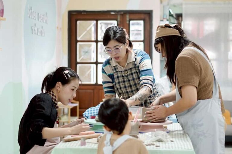 Chiang Mai: Ceramic Workshop with International Shipping - The Group Experience and Practical Details