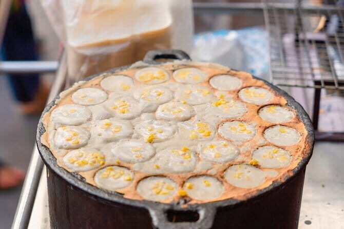 Chiang Mai: Evening Sightseeing and Food Tastings Guided Tour - Who Will Love This Tour?