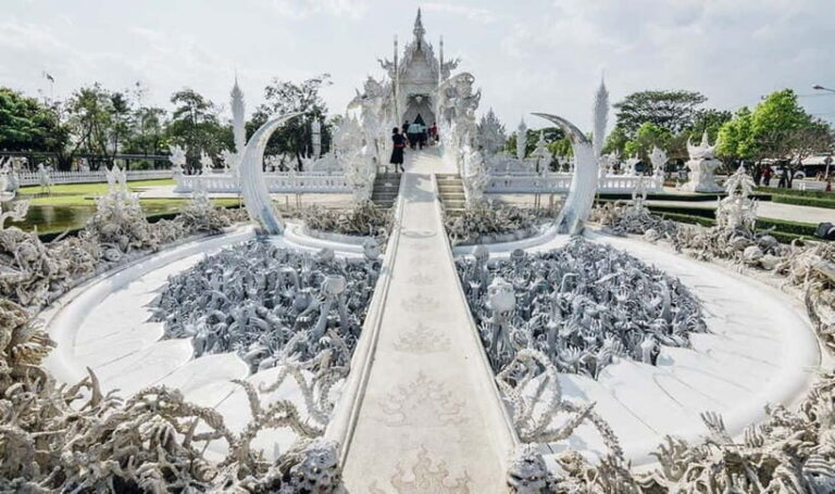 Chiang Rai: 7 Major Sites, Golden Triangle & Tea Plantation - Transportation & Group Dynamics