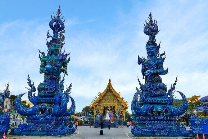 Chiang Rai Temple and Tea Plantation Private Tour from Chiang Mai - Wat Huay Pla Kang: The Modern Chedi