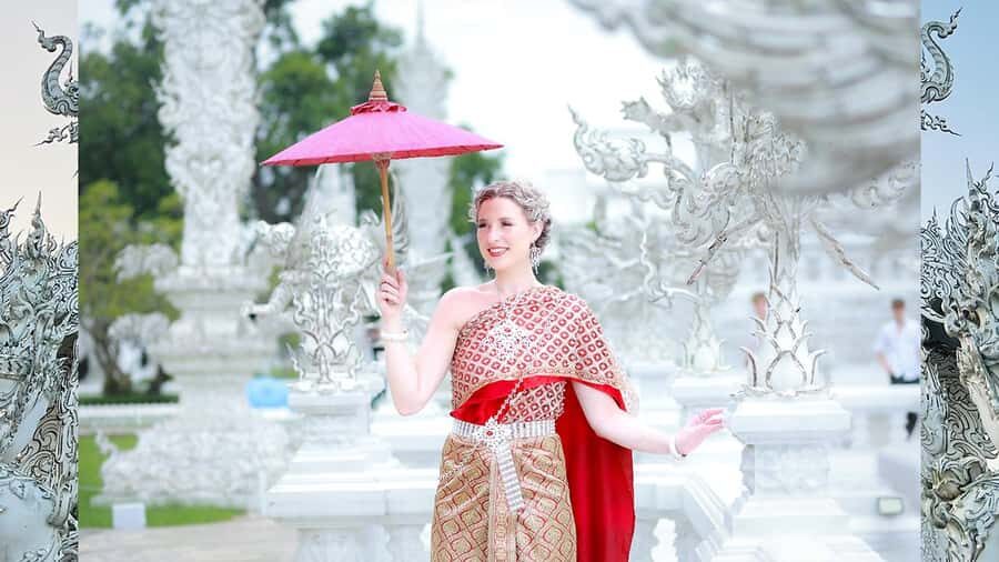 Chiang Rai:Photos of traditional Thai costumes,White Temple - Who Is This Tour Best For?