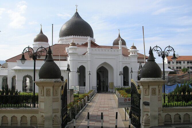 Chinese Clan Secrets and History Guided Walking Tour in Penang - What Sets This Tour Apart?
