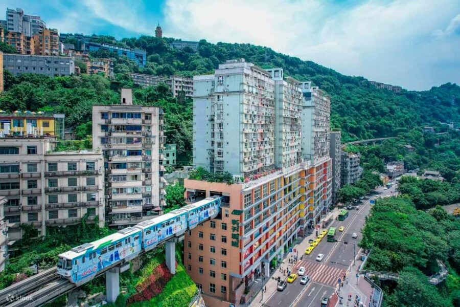 Chongqing: City Walking Private Tour (Guided in Spanish) - The Sum Up