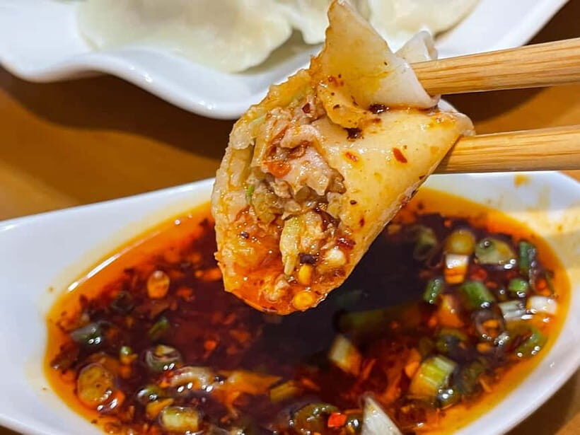 Chongqing: Food Tour with Old Town and Magical Night Views - Who Will Enjoy This Tour?