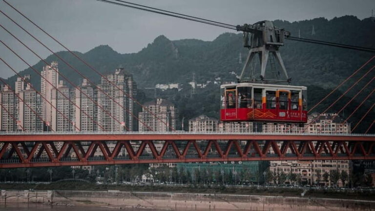 Chongqing: In Depth 4 Day Semi-Guided Tour - Discovering Chongqing’s City Landmarks