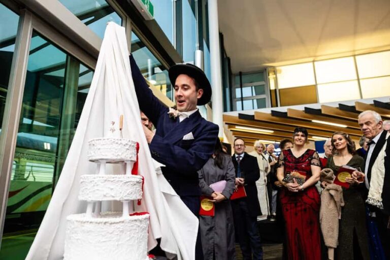 Christchurch: Murder Mystery Dinner Theatre Train Experience - Who Is This Tour Best For?