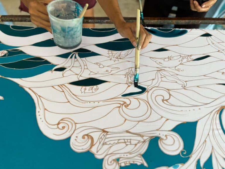 Chumphon : Story of Batik Making Workshop with Transfers - Introduction to the Batik Pha Daeng Experience