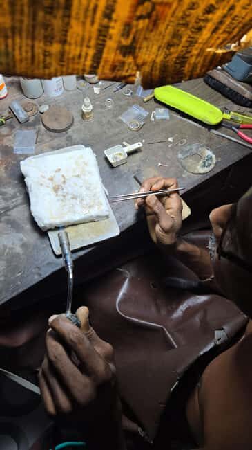 Colombo: Jewelry Workshop Experience 3-6 Hours-Free Jewelry - A Closer Look at the Colombo Jewelry Workshop Experience