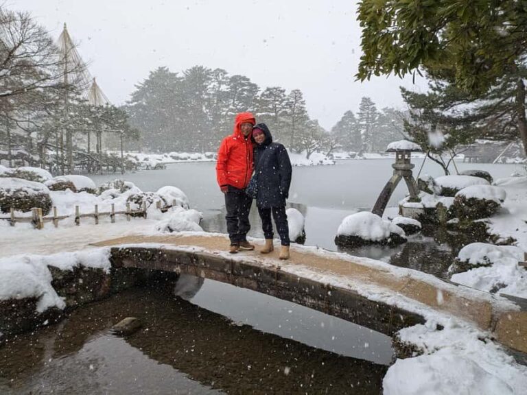 Colors of Kanazawa: City Tour with Kenrokuen and Kaga Yuzen - Exploring Kanazawa: A Closer Look