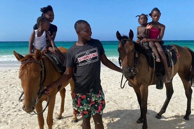 Countryside Horseback Riding in Hills of Trelawny - The Guide and Group Dynamics