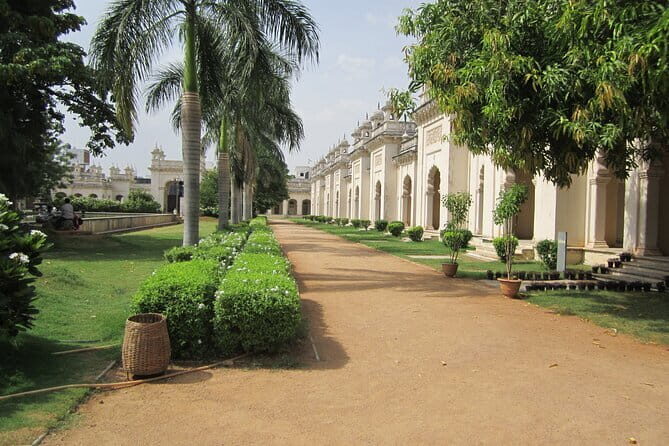 Cult Immersions 1 -Charminar Historical Walking Tour 3 hrs - Mecca Masjid: A Religious and Architectural Marvel
