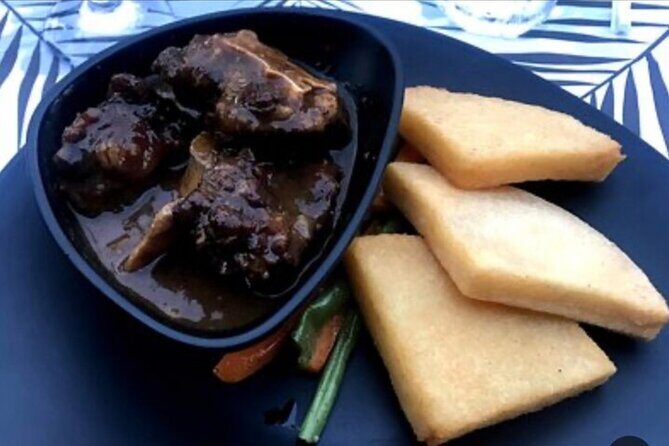 Cultural Food Tour & Seven Mile Beach At Negrils Margaritaville - Market Stroll and Cultural Insights