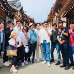 Customizable Seoul Private Tour Palaces Food and Markets - Detailed Breakdown of the Itinerary