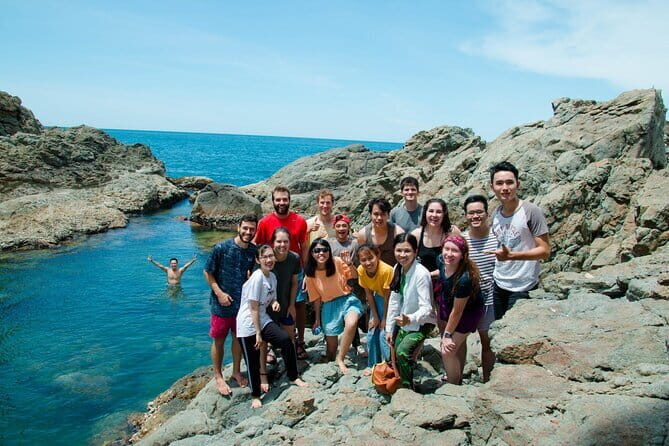 Da Nang Motorbike Tour with Local Guide-Food, Culture-Hidden Gems - The Guide & Group Dynamics