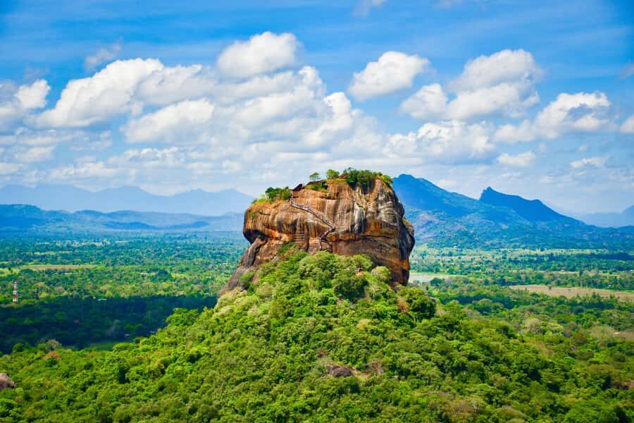 Day trip from Sigiriya to Dambulla - Scenic Lakes and Local Markets
