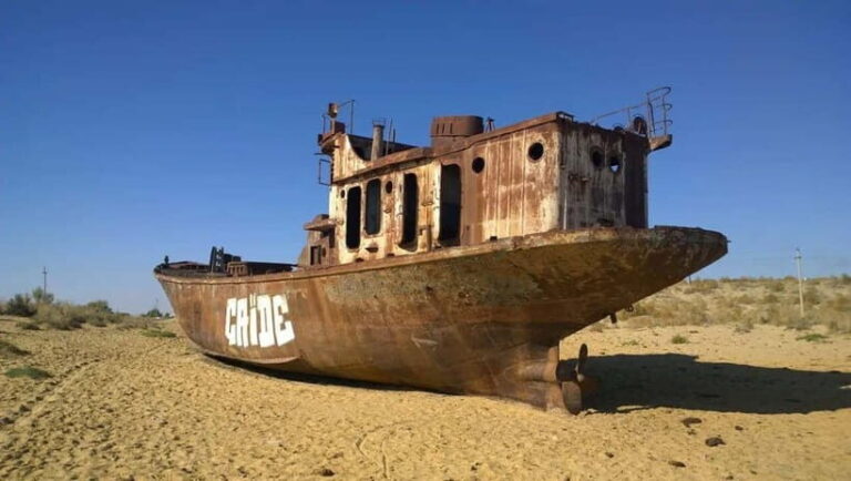 Daytrip from Khiva to Aral Sea Cemetery of Ships. All in one - Transportation and Group Dynamics
