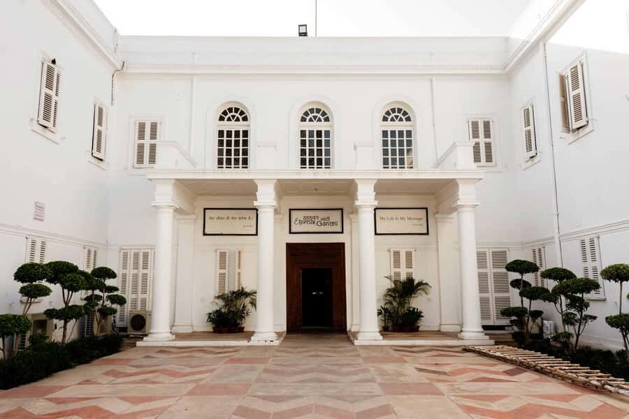 Delhi: Akshardham Water & Light Show and Gandhi Smriti Tour - Deep Dive into the Itinerary  