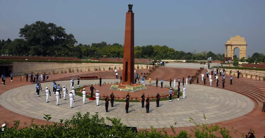 Delhi: India Gate & National War Memorial Walking Tour - Exploring the Itinerary in Detail