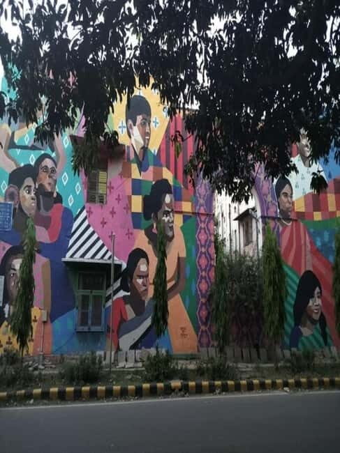 Delhi: Lodhi Street Art Tour with Khan Market & Food Tasting - What You Can Expect from the Tour