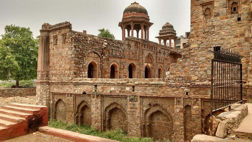 Delhi: Mehrauli Archaeological Park Tour with Hotel Pickup - Who Is This Tour Best Suited For?