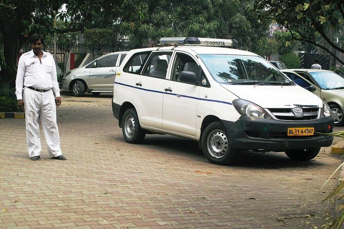 Delhi /New Delhi & Beyond transfer & travel in a Insured vehicle - What to Expect During Your Journey  