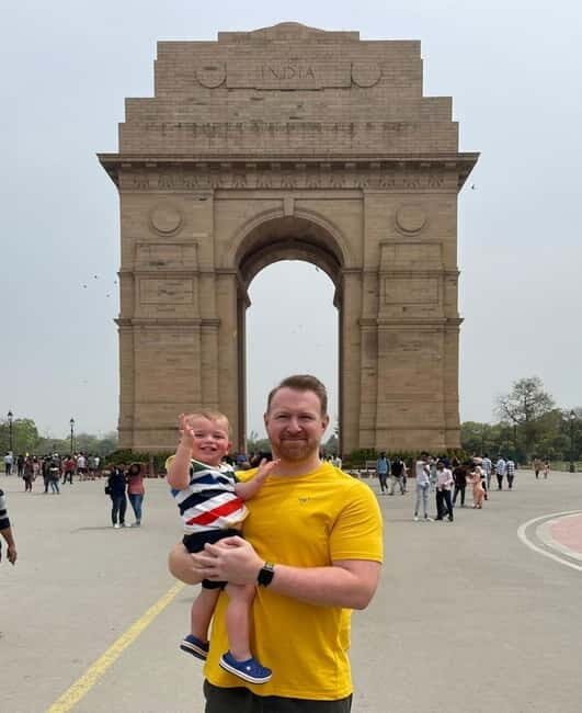 DELHI: Old And New Delhi Private Guided Tour With Entrances - An in-depth look at the Old and New Delhi experience