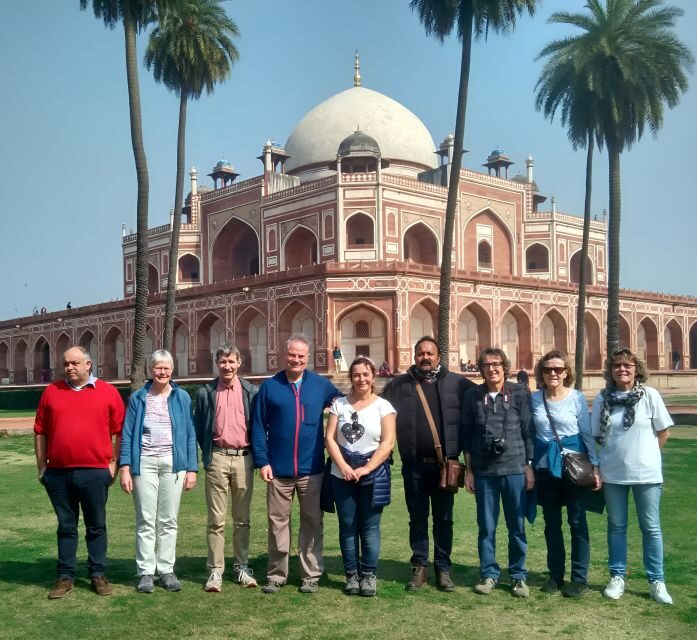 Delhi: Old Delhi and New Delhi Private Tour - Exploring the Historic Core: Jama Masjid and Chandni Chowk