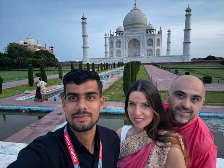 Delhi: Overnight Taj Mahal & Agra Tour With Fatehpur Sikri - Who Will Love This Tour?