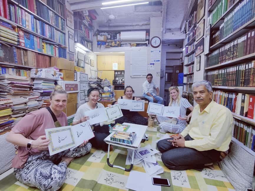 Delhi: Private Yamuna RiverGhat, Wrestling &Urdu Calligraphy - Witnessing Women Break Stereotypes in Wrestling