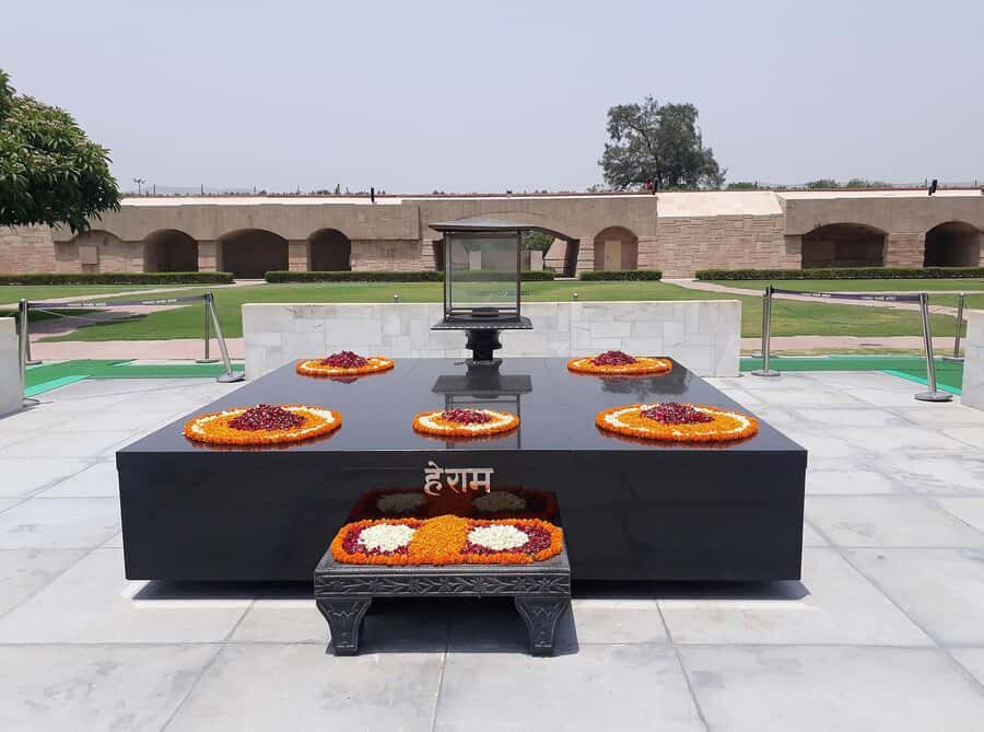 Delhi: Raj Ghat Memorial Guided Walking Tour - A Closer Look at the Itinerary