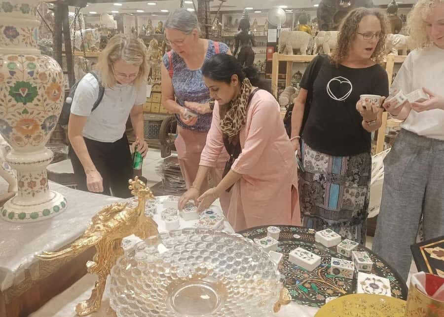 Delhi Shopping Tour with Female Guide & Local Markets - An In-Depth Look at the Itinerary