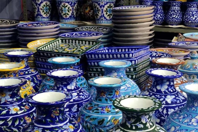 Delhi -State Emporiums Experience the vibrant Tapestry - The Value of the Experience