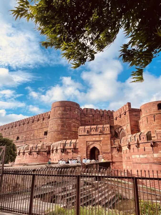 Delhi to Agra: Taj Mahal Private Day Tour with Transfers - Value and Practical Considerations