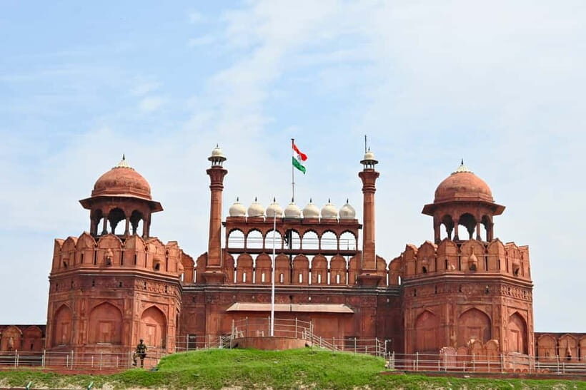 Delhi: UNESCO World Heritage Walking Tour of Red Fort - Exploring the Main Halls: Diwan-i-Aam and Diwan-i-Khas