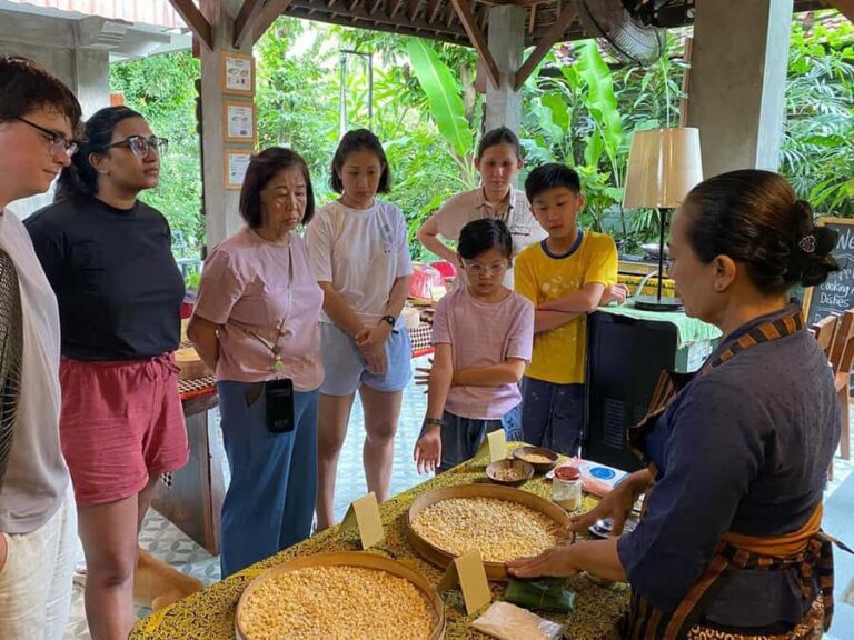Denpasar: Crafting Tempeh and Cooking Indonesian Dishes - The Cooking Class: Traditional Recipes in Action