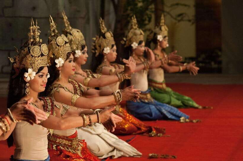 Dinner Show Apsara Dance, Pickup round trip included - The Atmosphere and Setting