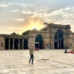 Discover Ahmedabad: Temples, Mosques & Secret Streets Tour - Discovering the Hidden Pols and Architectures