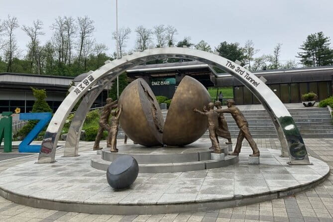 DMZ Tour and Leeum Museum - Exploring the Dorasan Peace Park and the Third Tunnel