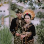 Dress Up Like The King and Queen Of Lombok - Who Would Love This Tour?