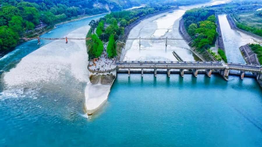 Dujiangyan: Dujiangyan Scenic Area Ticket - The Itinerary: What to Expect on Your Day at Dujiangyan