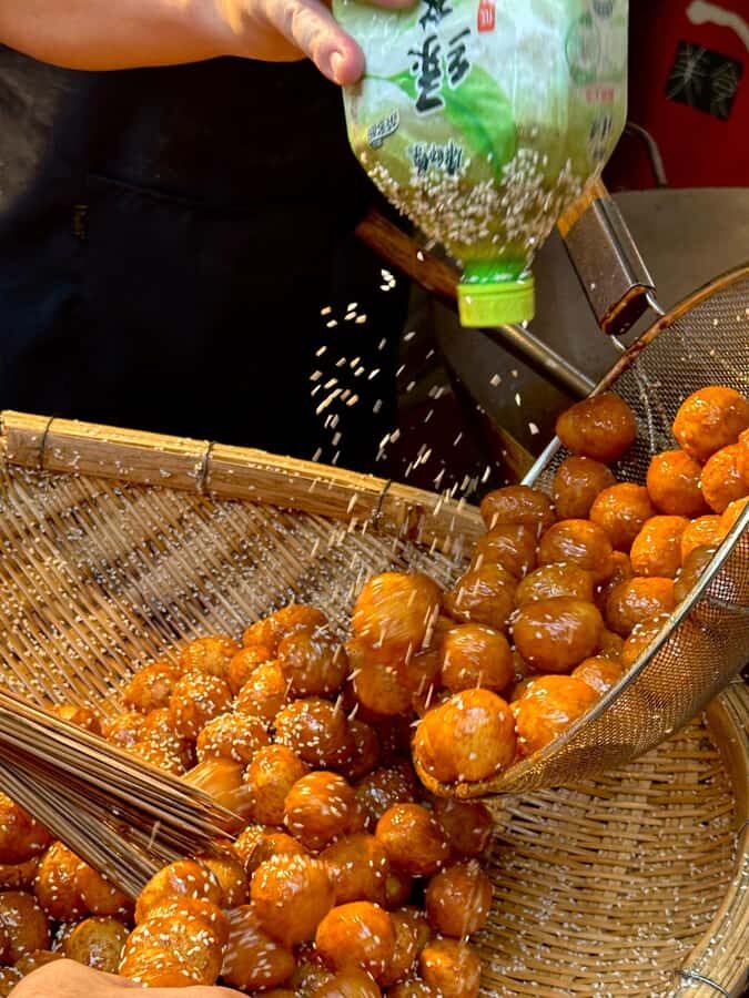 Dujiangyan: Evening Lantern Tour with Local Food - Practical Details and Tips