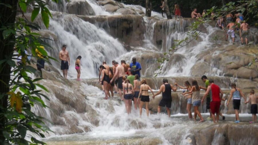 Dunn's River Falls, 9 Mile/ Blue hole - A Closer Look at What You Can Expect