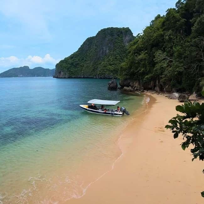 El Nido: Island Hopping Tour B Snake Island with transfer - Snake Island: The Sandbar Marvel
