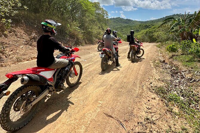 El Nido Scenic Highlight Tour Beginner Friendly - Stop 1: Ille Cave  