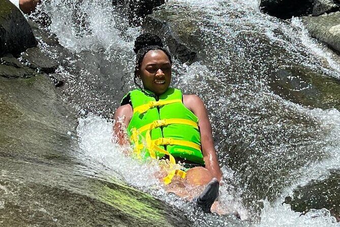 El Yunque Rainforest Waterslides and Luquillo Beach w/ Transport - The Experience from Review to Reality