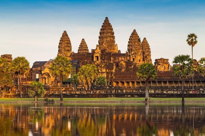 English-Speaking Local Guide for Angkor Wat Day Tour - What to Expect from the Tour: Practical Details