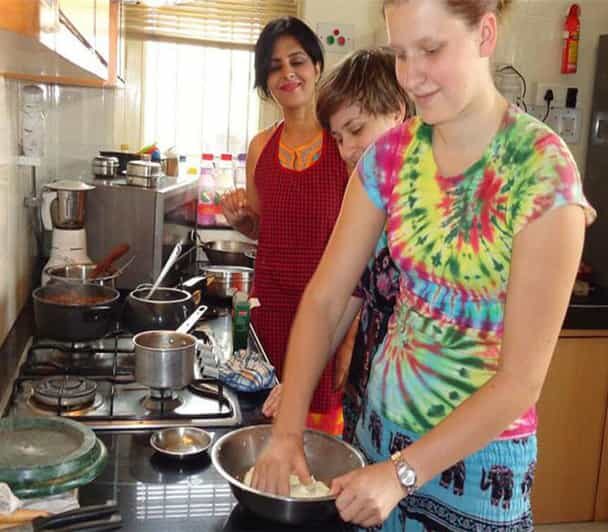 Evening Cooking Session and Dinner with an Indian Family - Deep Dive into Practical Details