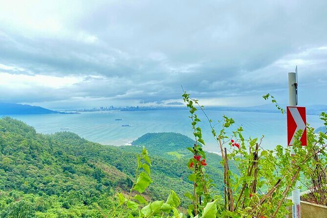 Explore Da Nang, Bana Hills, Hue Hoi An and My Son in 7D6N - Day 1: Scenic Drive from Da Nang to Hue via Hai Van Pass and Lang Co Beach