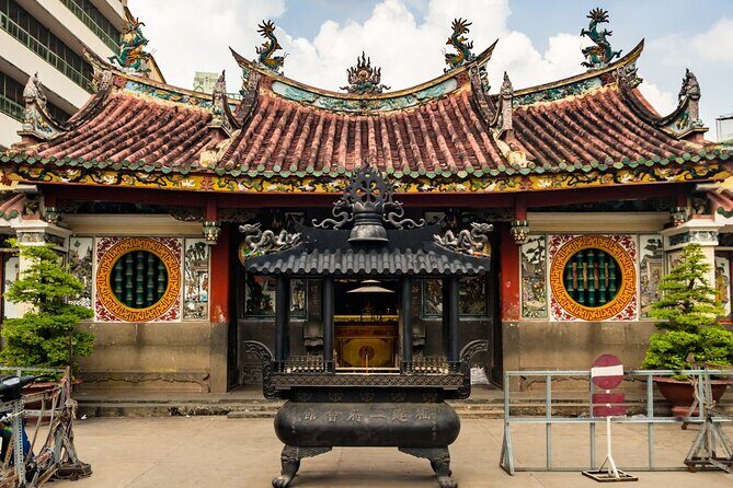 Explore Ho Chi Minh City with Private Walking and Jeep Tour - In-Depth Review of the Ho Chi Minh City Private Tour